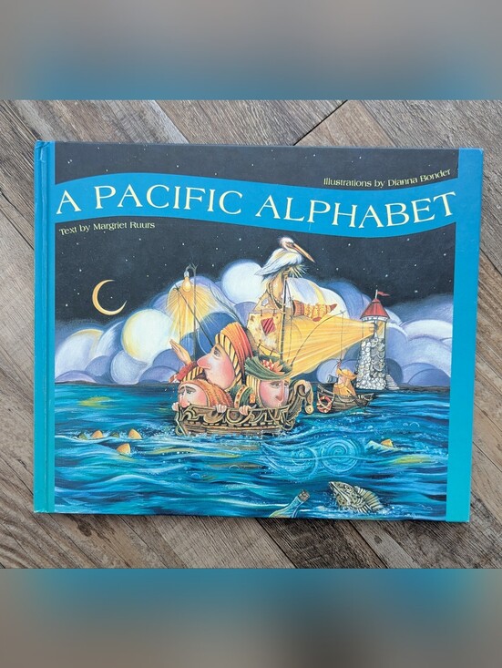 Other - A Pacific Alphabet Hardcover Book - Margriet Ruurs & Dianna Bonder